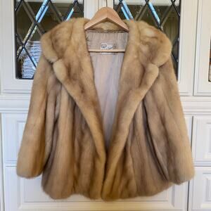 Med / Large PRISTINE Vintage Blonde Mink Fur Coat with Pleated Satin Lining